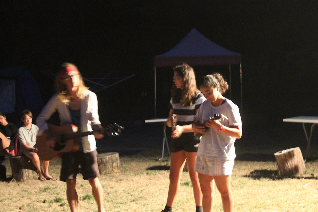 Village Camps International Summer Camp Ardèche, France 2019-07-26 https://www.villagecamps.com/journals_admin/images/2236-7459-TalentShow17 copy.jpg